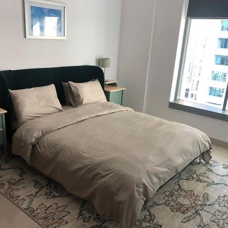Downtown Boulevard One Bedroom Apt In 29 Blvd غرفة وصالة Burj & Fountain View Master Bedroom Plus 2 Single Beds In Living Room 迪拜 外观 照片