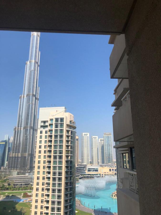 Downtown Boulevard One Bedroom Apt In 29 Blvd غرفة وصالة Burj & Fountain View Master Bedroom Plus 2 Single Beds In Living Room 迪拜 外观 照片
