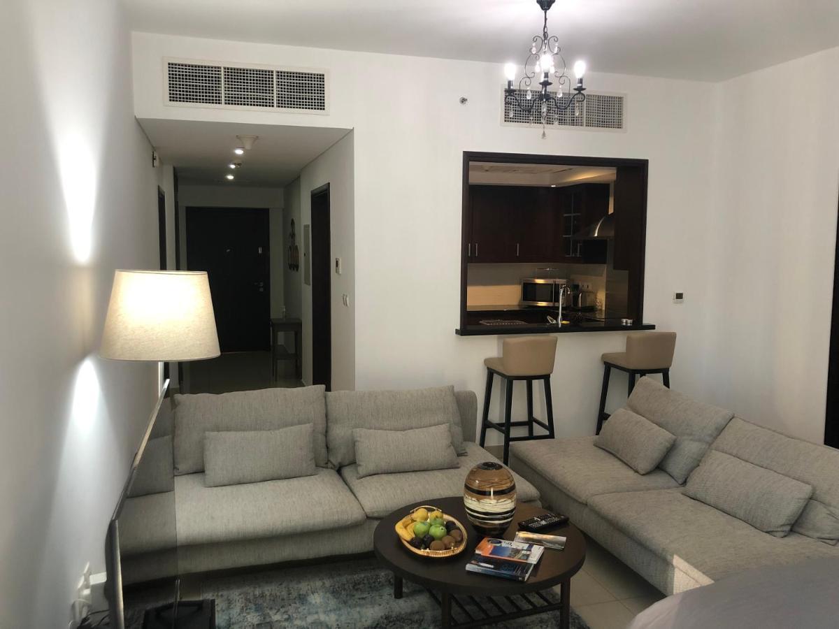 Downtown Boulevard One Bedroom Apt In 29 Blvd غرفة وصالة Burj & Fountain View Master Bedroom Plus 2 Single Beds In Living Room 迪拜 外观 照片