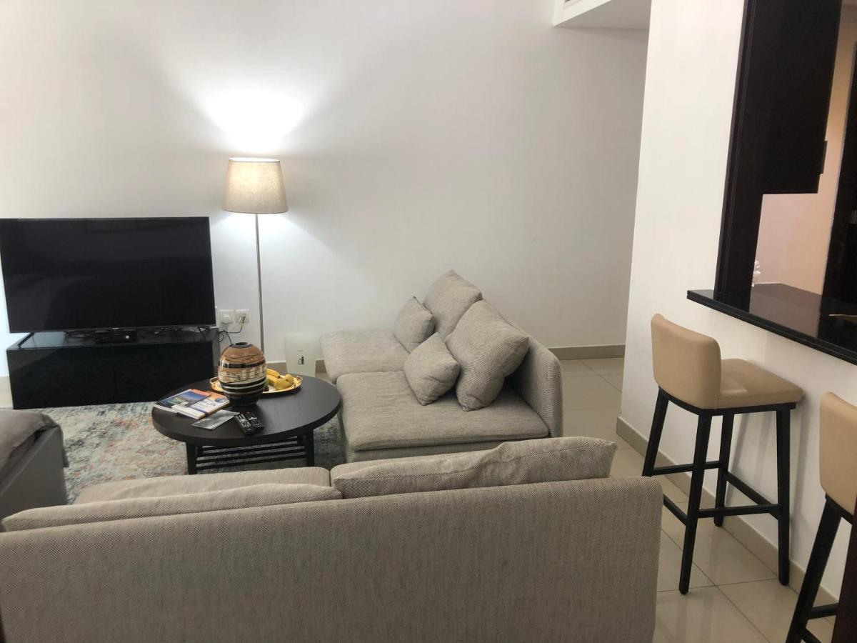 Downtown Boulevard One Bedroom Apt In 29 Blvd غرفة وصالة Burj & Fountain View Master Bedroom Plus 2 Single Beds In Living Room 迪拜 外观 照片