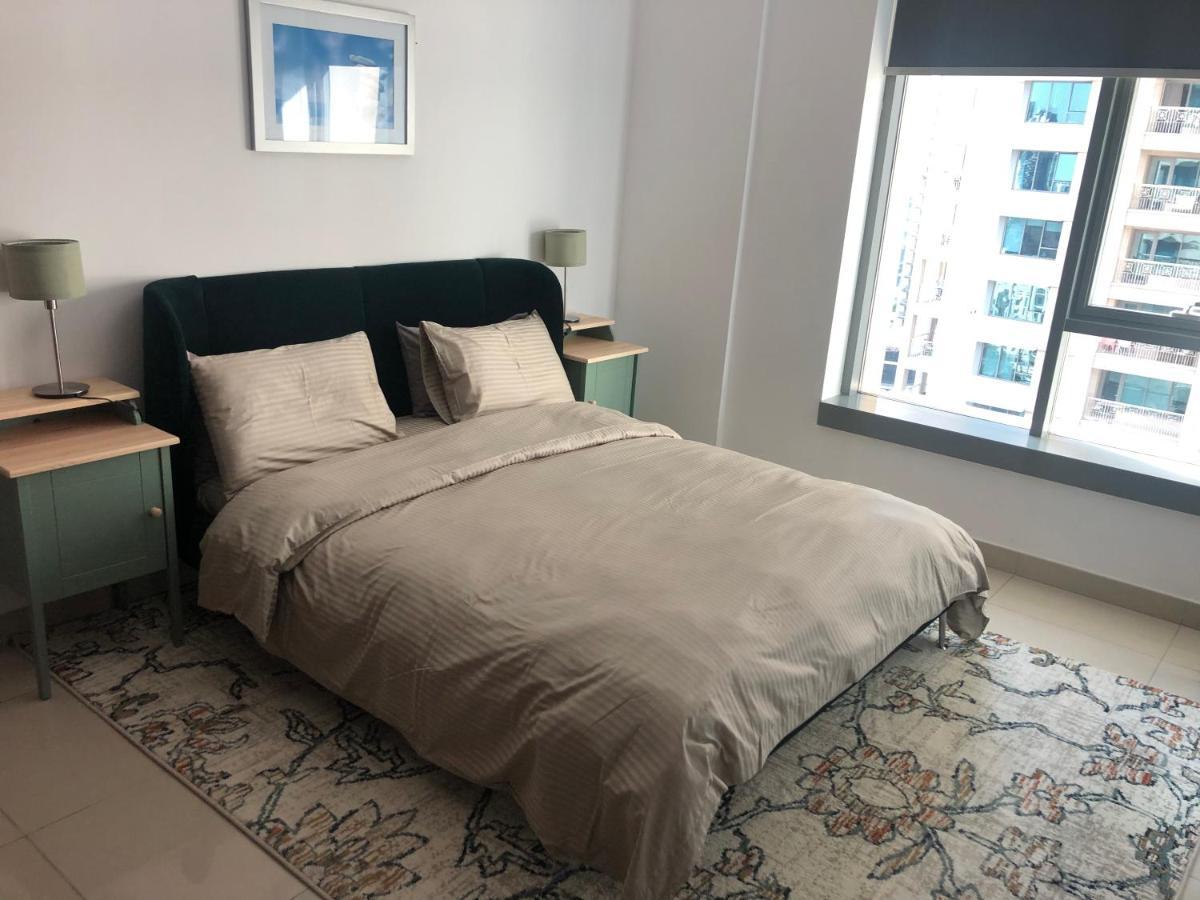 Downtown Boulevard One Bedroom Apt In 29 Blvd غرفة وصالة Burj & Fountain View Master Bedroom Plus 2 Single Beds In Living Room 迪拜 外观 照片